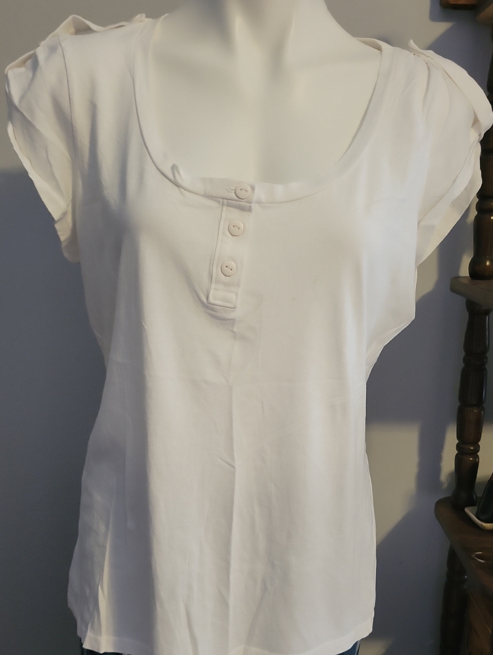 Women's White Scoop Neck Button-Trim Top...size XL